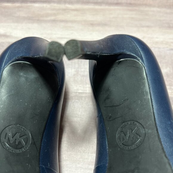Michael Kors Women's Navy Blue Leather Pointed Toe Heels Size 6M - Picture 9 of 9
